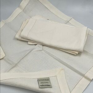 🆕 Pottery Barn Linen Napkins Off White